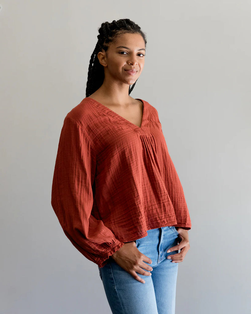 Naomi Longsleeve V-Neck in Burnt