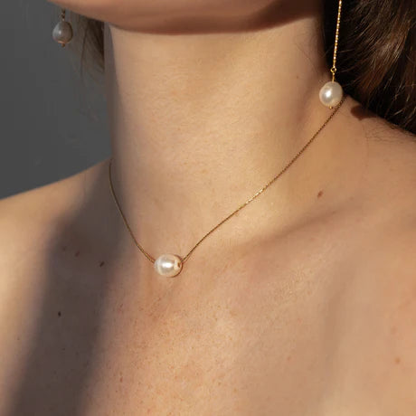 Isla Pearl Necklace in Gold