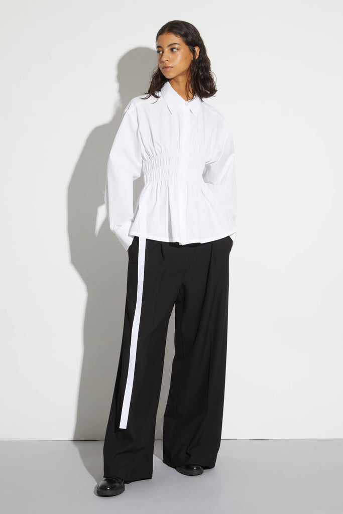 Tiffany Mid-Waisted Wideleg Trouser in Black